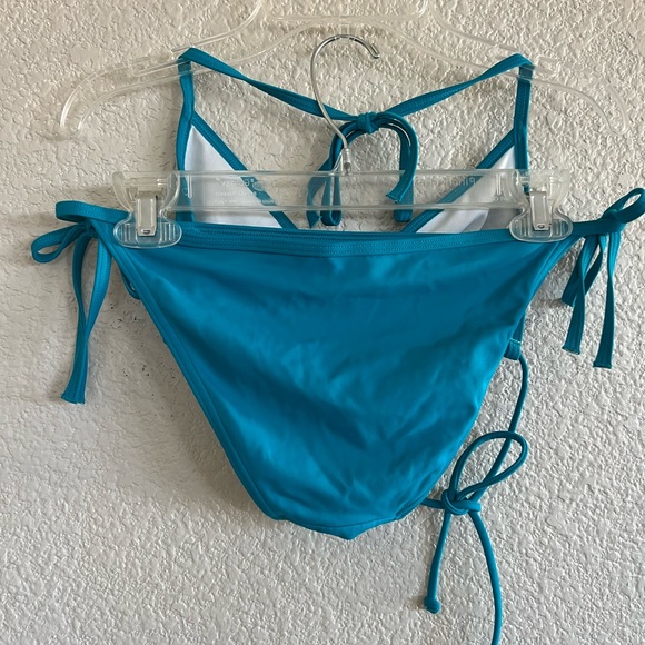 Victoria’s Secret Teal Triangle String Bikini - Picture 9 of 12